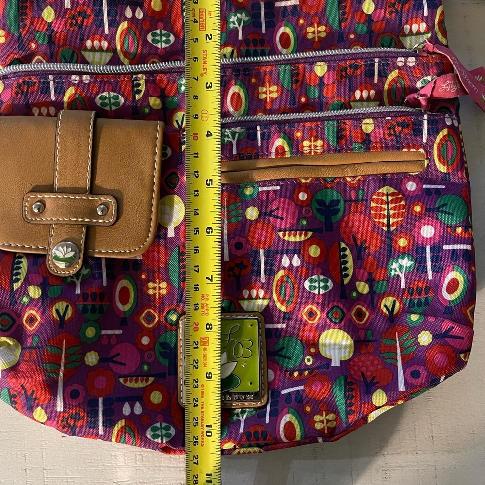 Lily Bloom Vibrant Colors Crossbody Bag W/Adjustable Strap and zip close. - Picture 3 of 12